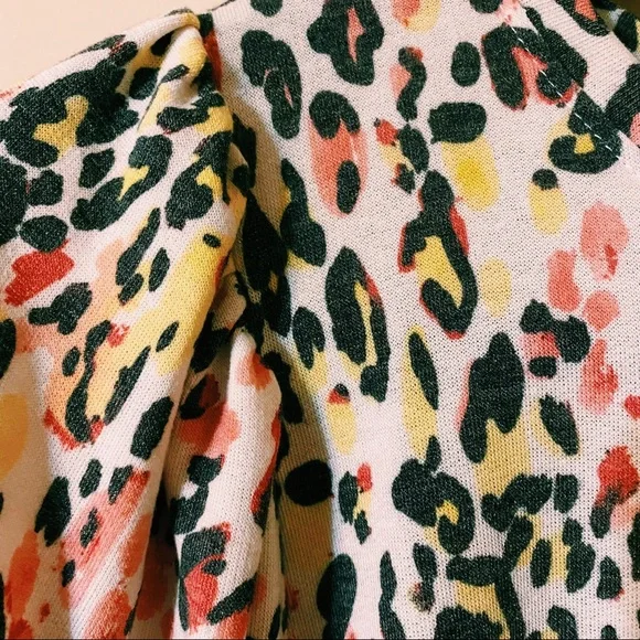 CY Fashion Leopard Print Top With Puffy Sleeves Yellow Pink White Black Large - Picture 4 of 7